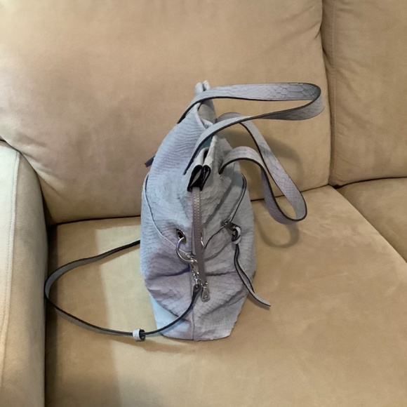 New Leather Snake print Grey Vince Camuto HandBag - Picture 8 of 8